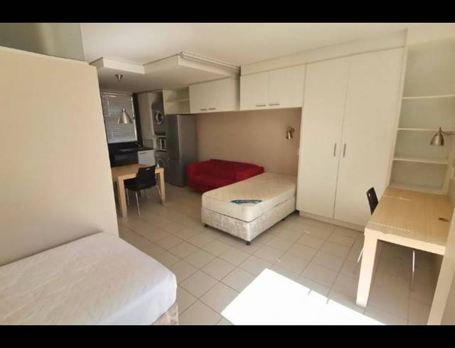 1 BEDROOM APARTMENT FOR SALE IN HILLCREST
